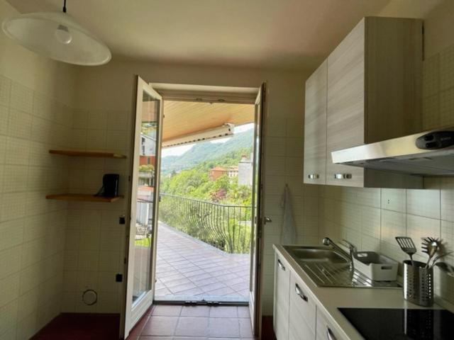 Villa Casa Caponetti Costa Volpino Exterior foto